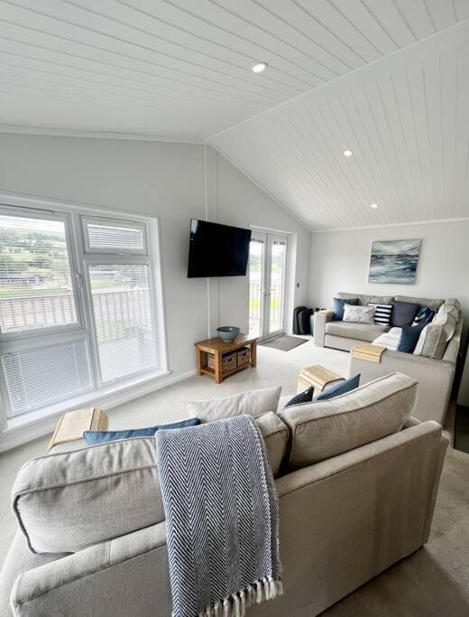 Diddly Squat Lodge With Hot Tub, Pendle View Holiday Park Clitheroe Exterior foto