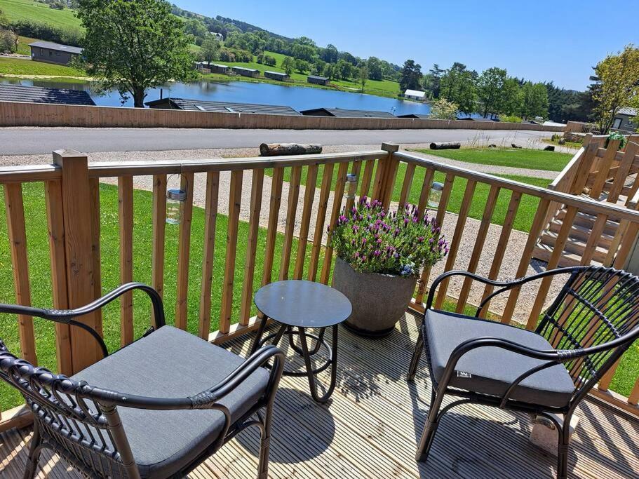 Diddly Squat Lodge With Hot Tub, Pendle View Holiday Park Clitheroe Exterior foto